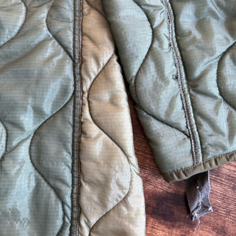 💀 SOLD 💀 Vintage 80s Military Green M-65 Extreme Cold Weather Parka Liner ~ M - Picture 8 of 8